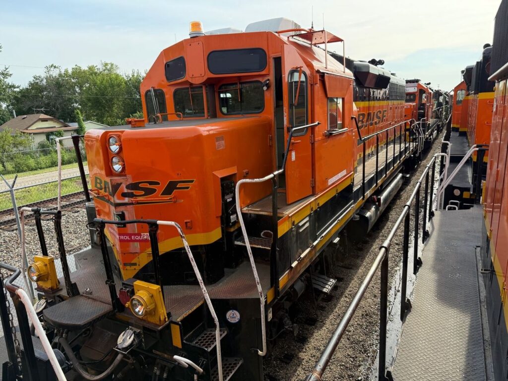 GP40-2 Locomotive